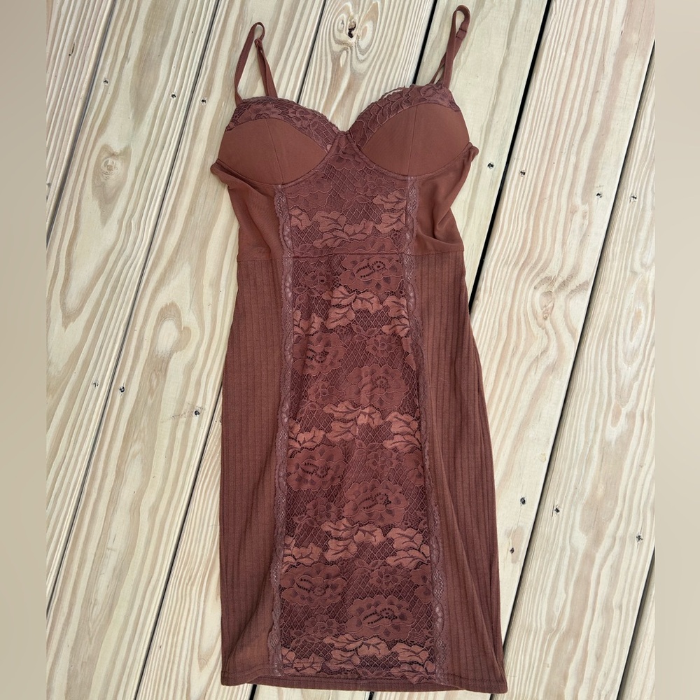 Chic Lace Panel Brown Dress